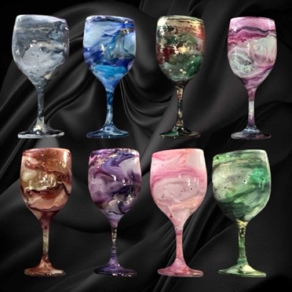 Handcrafted “Playful Purple ” Custom Large Wine Glass. 20 oz - Picture 8 of 9